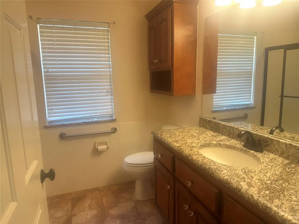 Photo 19 — 11824 Bellhurst Avenue, Oklahoma City, OK 73162