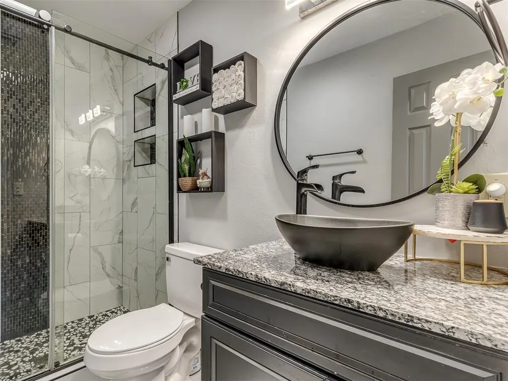 Photo 17 — 929 SW 52nd Street, Oklahoma City, OK 73109