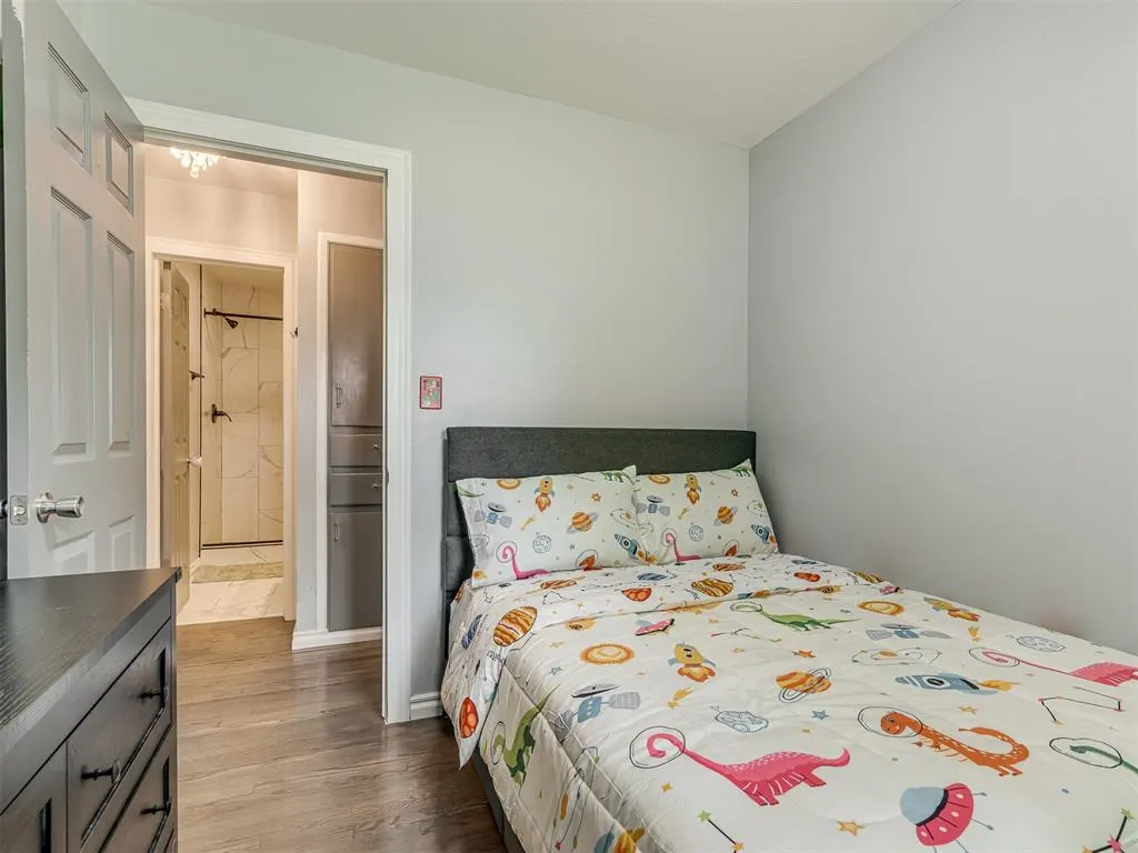 Photo 20 — 929 SW 52nd Street, Oklahoma City, OK 73109