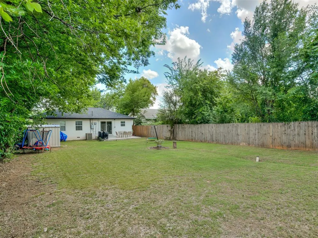 Photo 24 — 929 SW 52nd Street, Oklahoma City, OK 73109