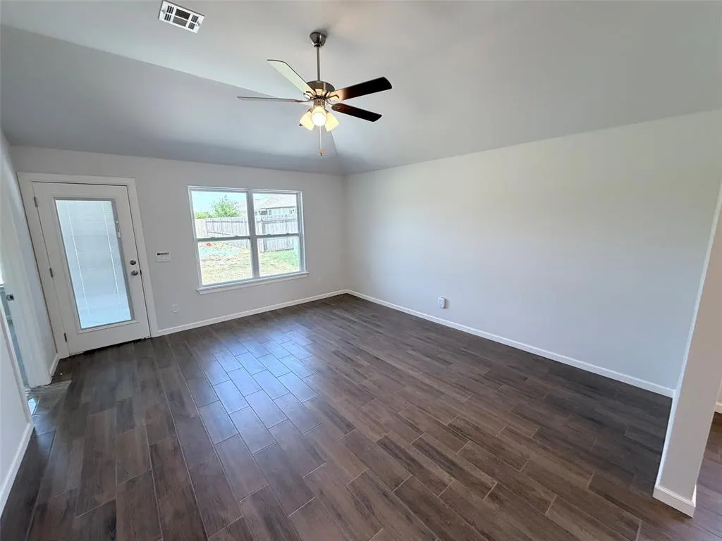 Photo 5 — 19905 Stovall Drive, Edmond, OK 73012