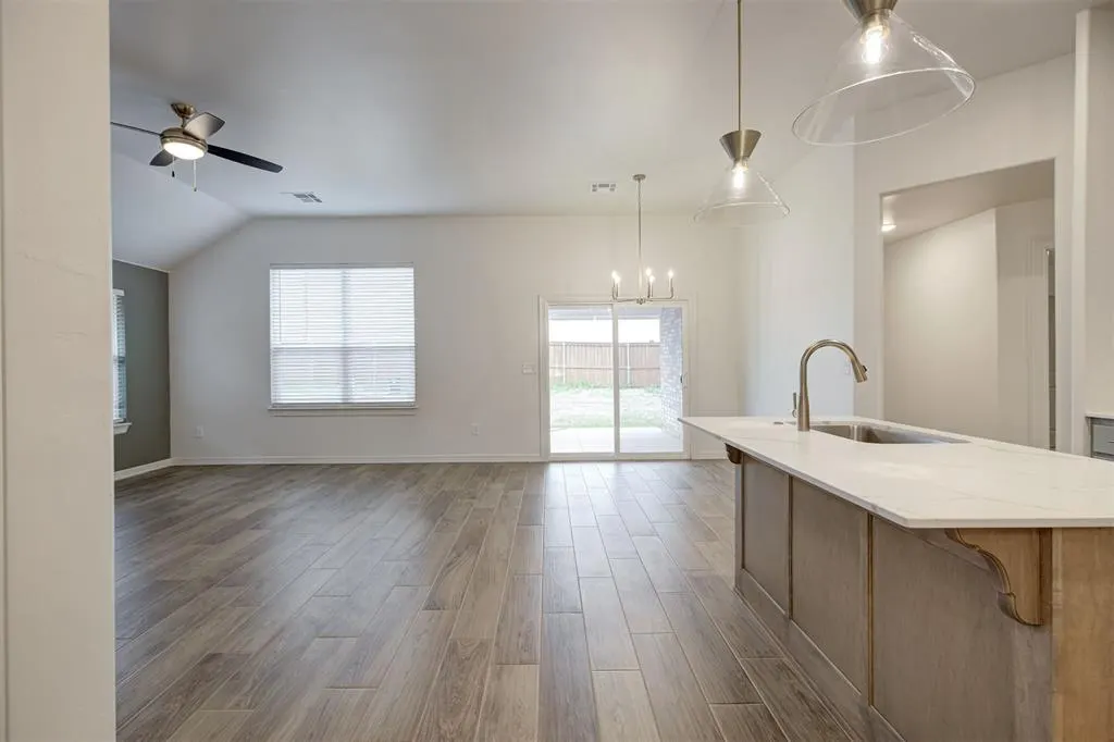 Photo 11 — 12017 NW 121st Circle, Yukon, OK 73099