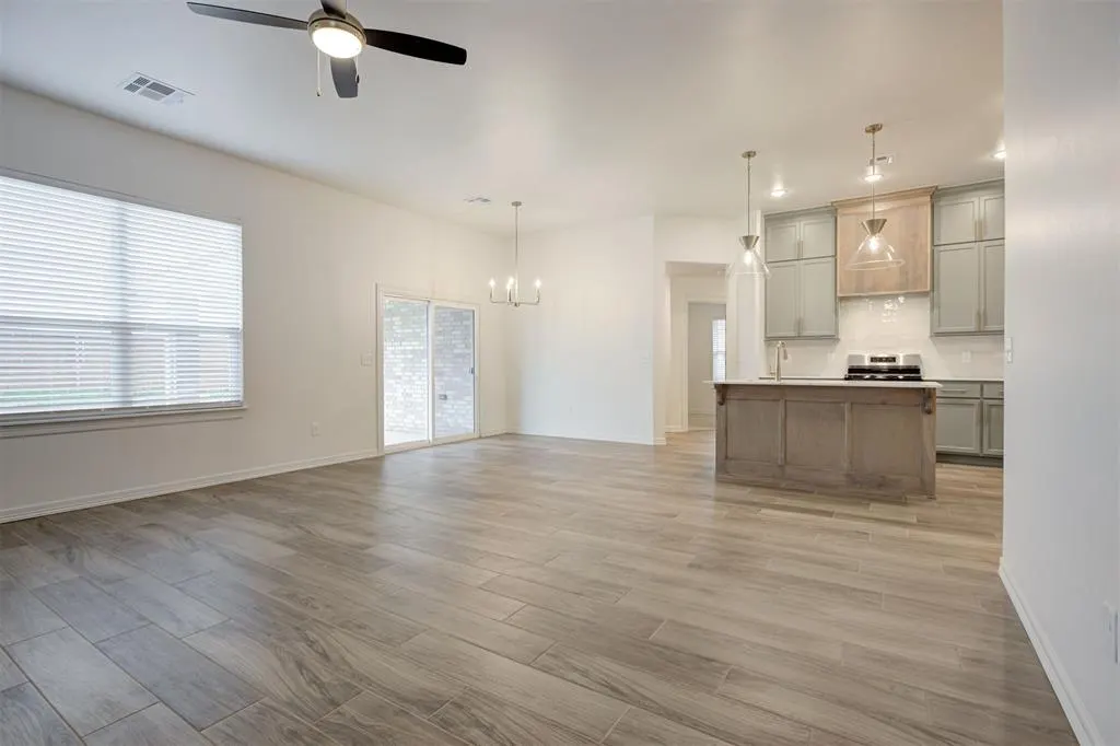 Photo 19 — 12017 NW 121st Circle, Yukon, OK 73099
