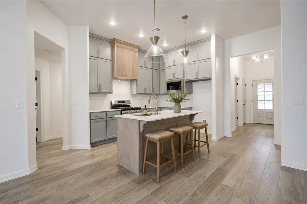 Photo 6 — 12017 NW 121st Circle, Yukon, OK 73099