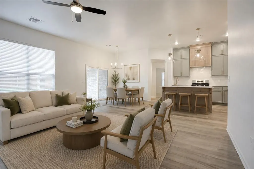 Photo 9 — 12017 NW 121st Circle, Yukon, OK 73099