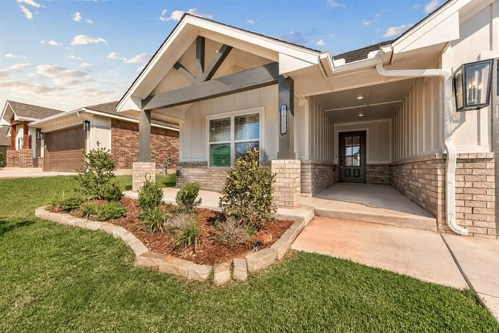 Photo 3 — 12017 NW 121st Circle, Yukon, OK 73099