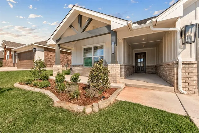 Photo 3 — 12017 NW 121st Circle, Yukon, OK 73099