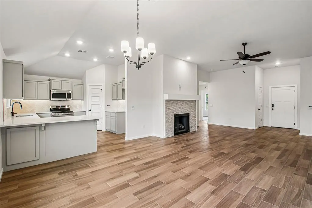 Photo 11 — 1112 Redwood Creek Drive, Yukon, OK 73099