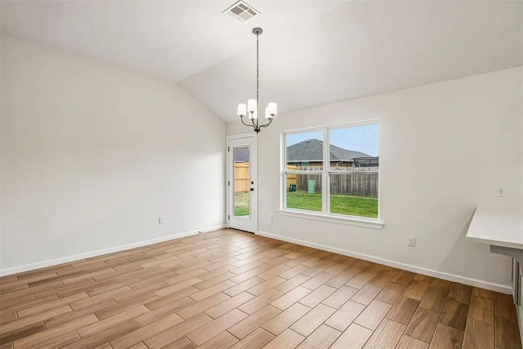 Photo 12 — 1112 Redwood Creek Drive, Yukon, OK 73099