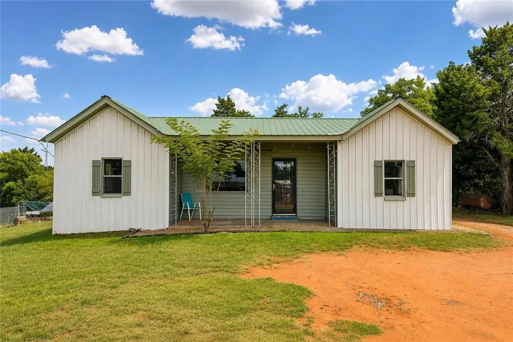 Front exterior — 21201 E Sixth Street, Hinton, OK 73047