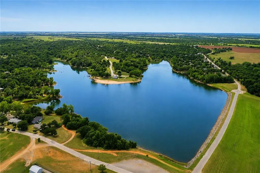 Photo 22 — 21201 E Sixth Street, Hinton, OK 73047