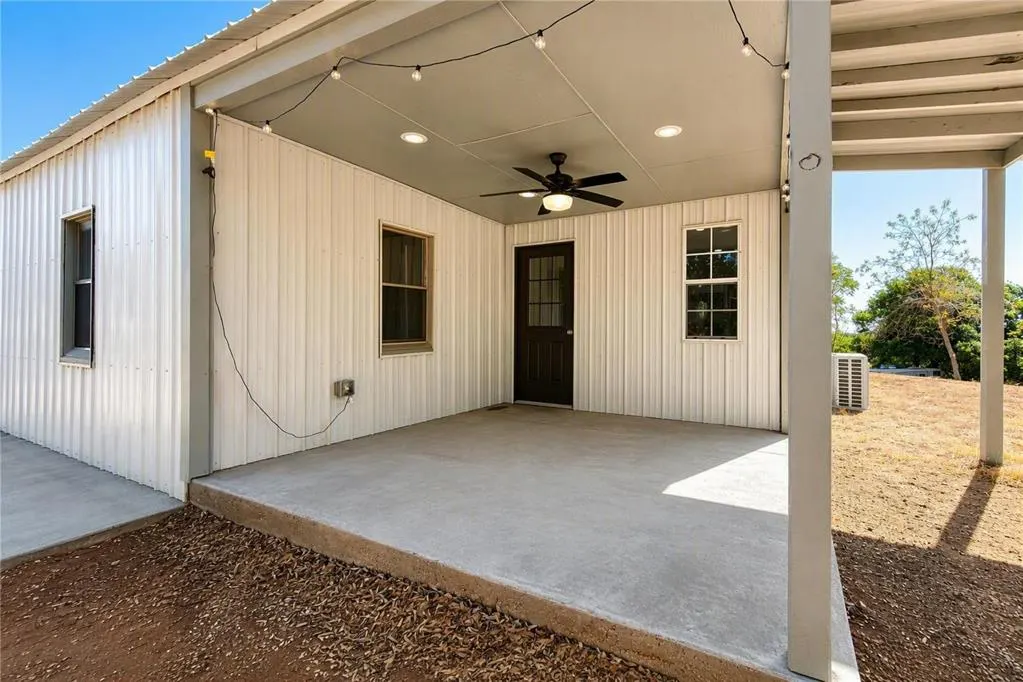 Photo 19 — 21201 E Sixth Street, Hinton, OK 73047