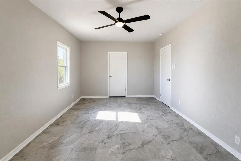 Photo 16 — 21201 E Sixth Street, Hinton, OK 73047