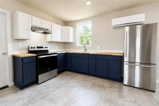 Photo 6 — 21201 E Sixth Street, Hinton, OK 73047