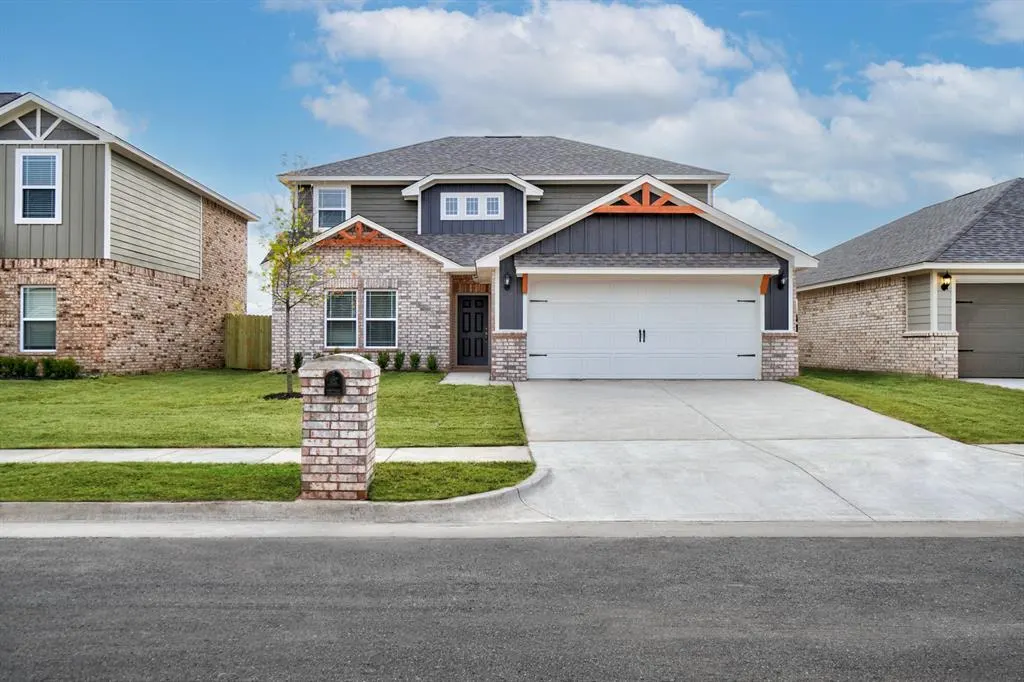 Front exterior — 1926 Redwood Lane, El Reno, OK 73036