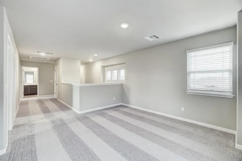 Photo 6 — 1926 Redwood Lane, El Reno, OK 73036