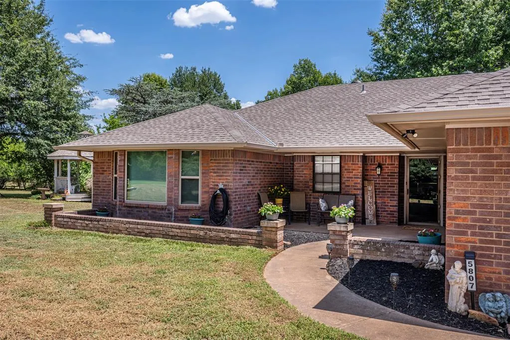 Photo 3 — 5807 E Tyler Drive, Tuttle, OK 73089