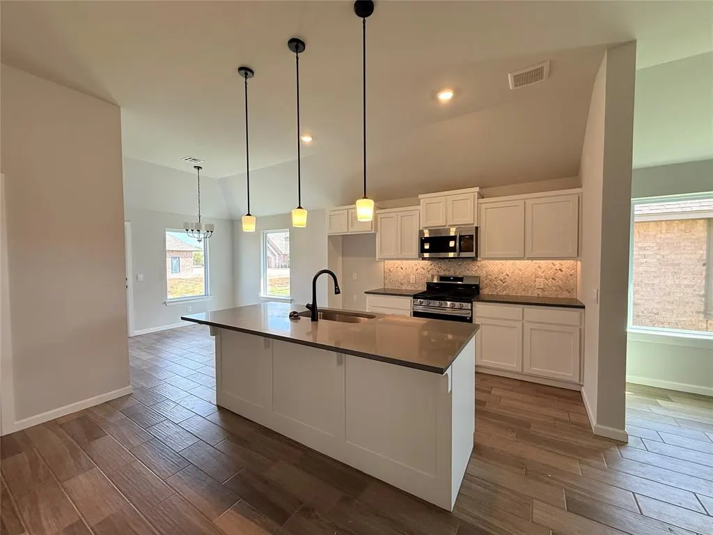 Photo 3 — 13912 Mondello Lane, Oklahoma City, OK 73170