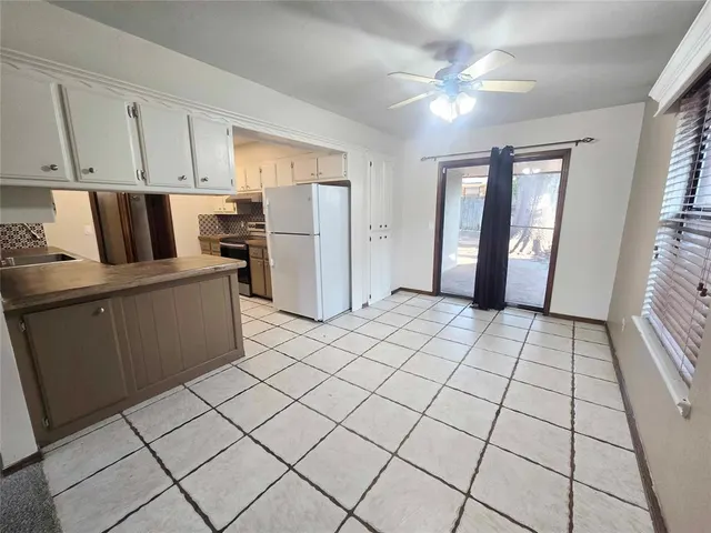 Photo 5 — 10413 Glascow Drive, Yukon, OK 73099