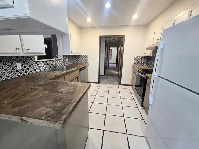 Photo 6 — 10413 Glascow Drive, Yukon, OK 73099