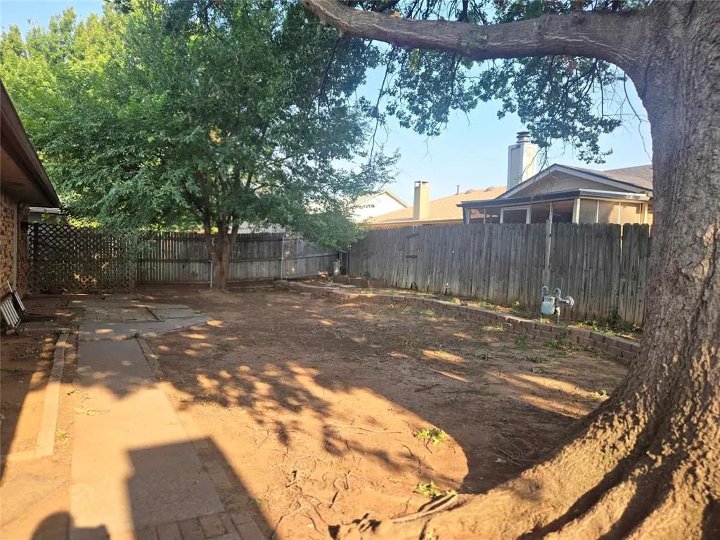 Photo 20 — 10413 Glascow Drive, Yukon, OK 73099