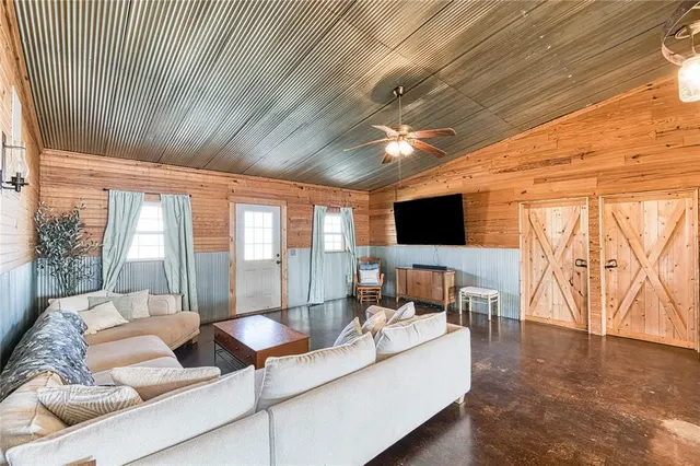 Photo 4 — 12788 N Highway 44 Highway, Sentinel, OK 73664