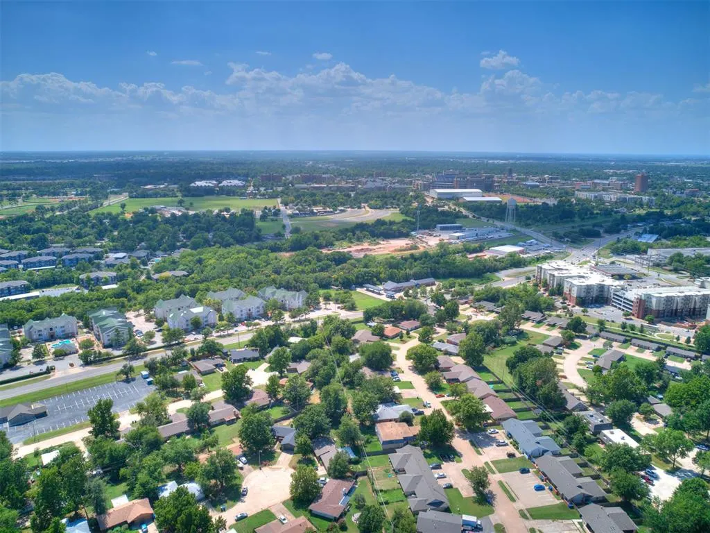 Photo 32 — 2202 Louise Lane, Norman, OK 73071