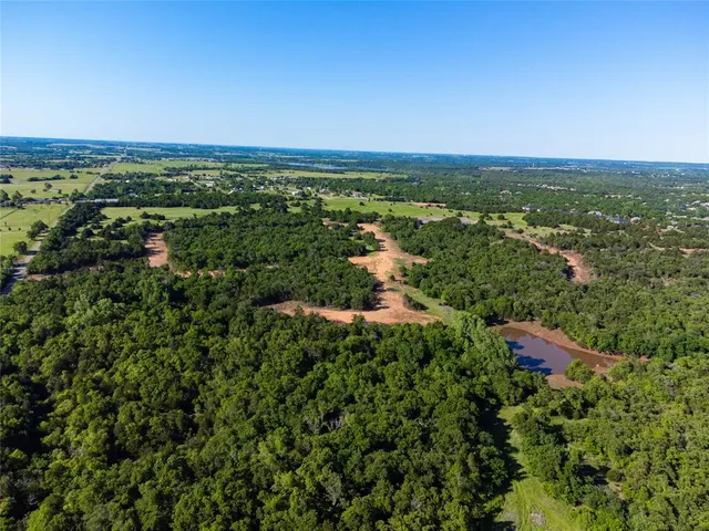 Photo 4 — 678 Simpson Lane, Edmond, OK 73034