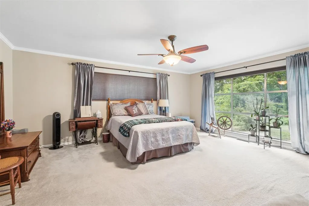 Photo 15 — 9409 SILVER LAKE Drive, Oklahoma City, OK 73162-7526
