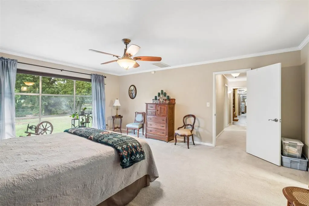 Photo 18 — 9409 SILVER LAKE Drive, Oklahoma City, OK 73162-7526