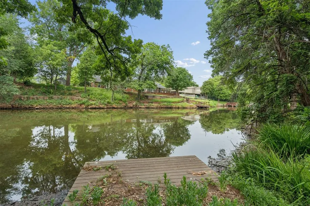 Photo 31 — 9409 SILVER LAKE Drive, Oklahoma City, OK 73162-7526