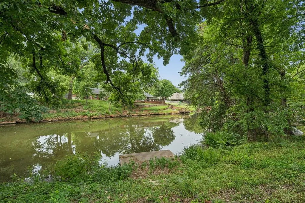 Photo 38 — 9409 SILVER LAKE Drive, Oklahoma City, OK 73162-7526