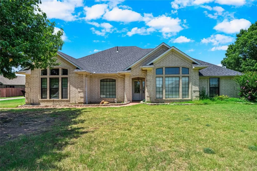 Front exterior — 11 NW Sandy Trail Lane, Lawton, OK 73505