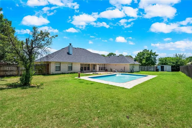 Photo 7 — 11 NW Sandy Trail Lane, Lawton, OK 73505