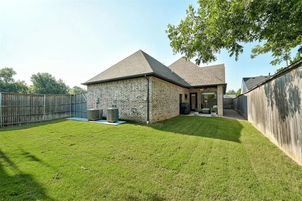 Photo 24 — 801 NW 49th Street, Oklahoma City, OK 73118