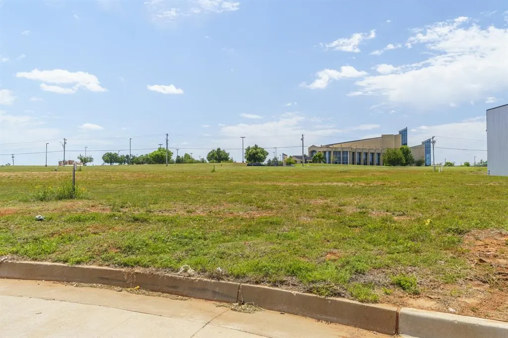 Front exterior — 7736 NW 79th Place, Oklahoma City, OK 73132