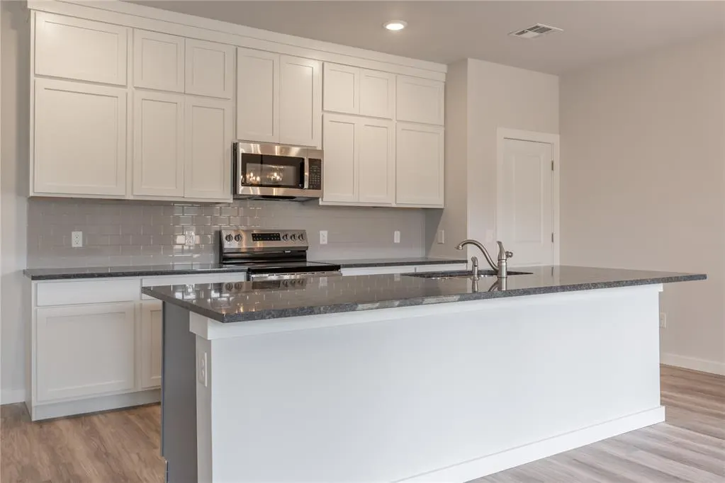 Photo 11 — 5260 Bluestem Avenue, Guthrie, OK 73044