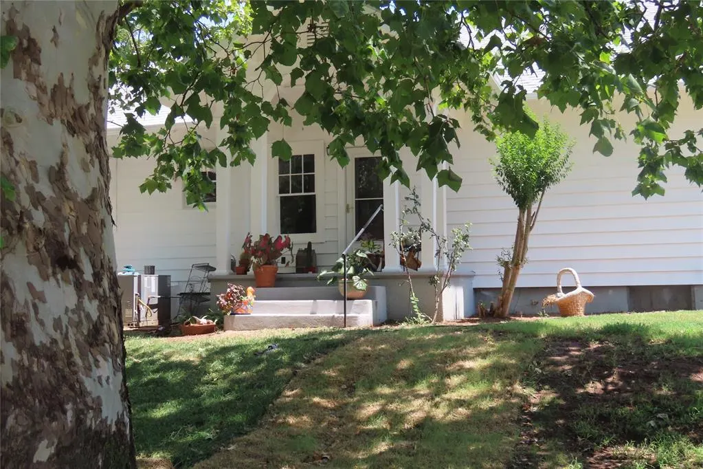 Photo 3 — 1228 W Florida Avenue, Chickasha, OK 73018
