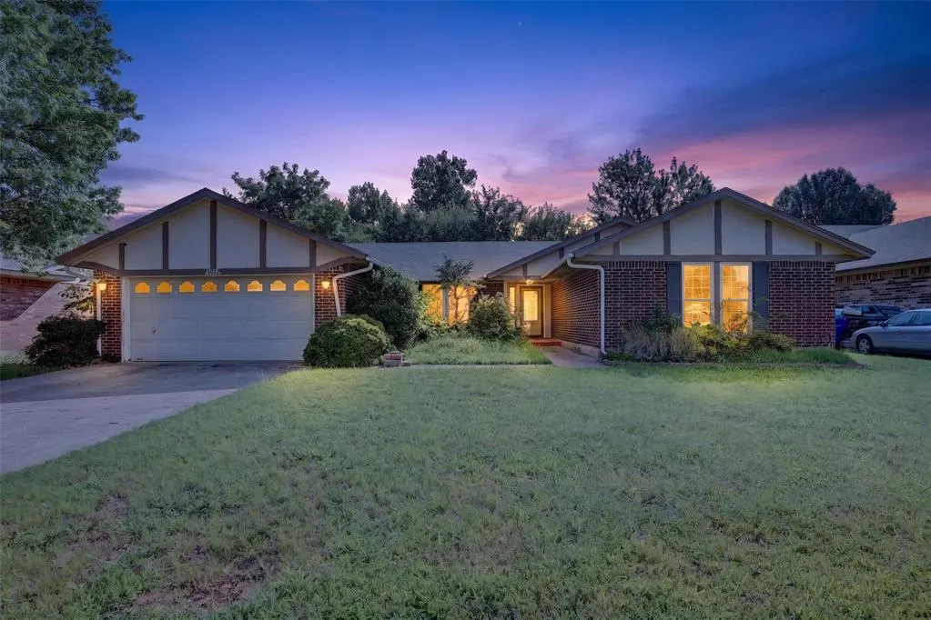 Photo 2 — 3012 N Meadowood Drive, Oklahoma City, OK 73110