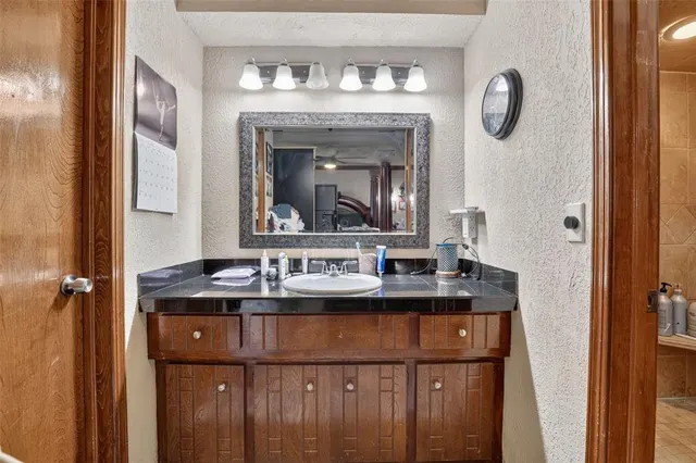 Photo 5 — 3012 N Meadowood Drive, Oklahoma City, OK 73110