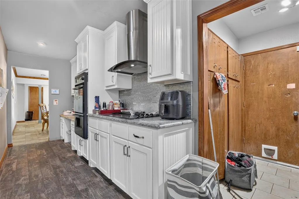 Photo 12 — 3012 N Meadowood Drive, Oklahoma City, OK 73110