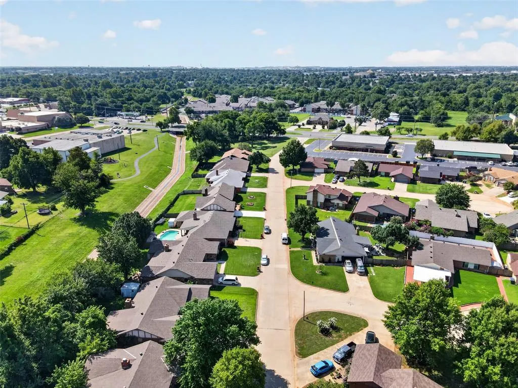 Photo 29 — 3012 N Meadowood Drive, Oklahoma City, OK 73110