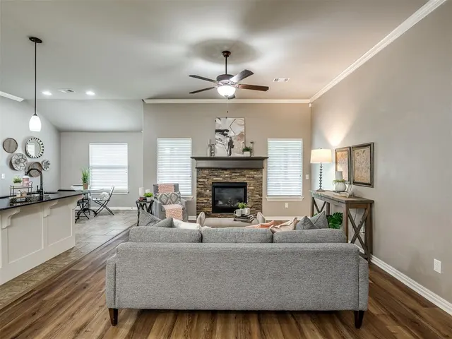 Photo 4 — 4901 Wister Lane, Edmond, OK 73025