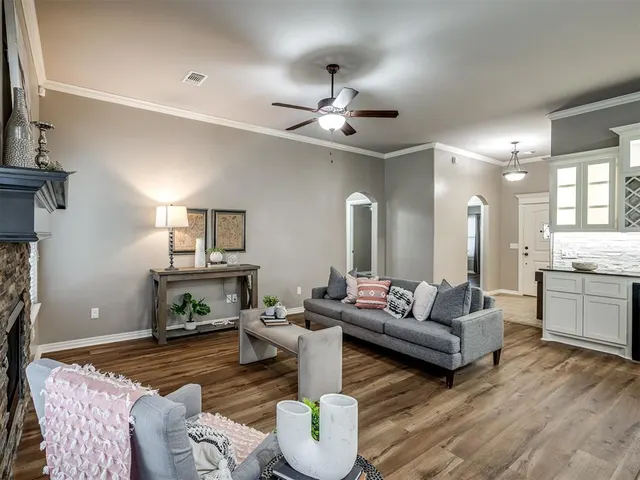 Photo 7 — 4901 Wister Lane, Edmond, OK 73025