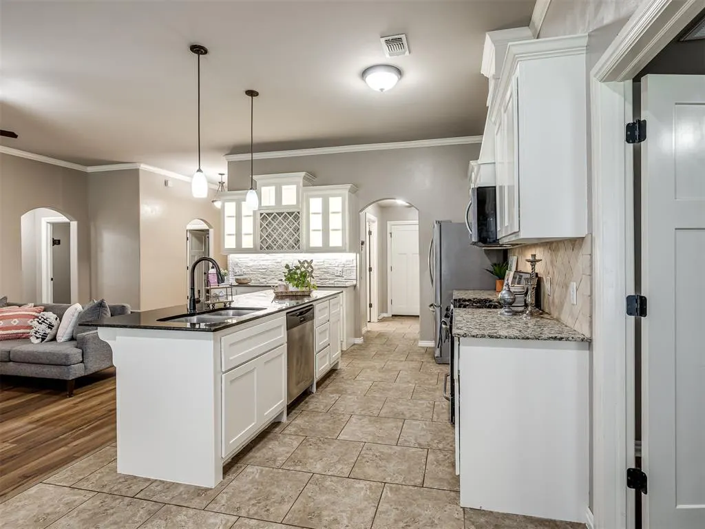 Photo 12 — 4901 Wister Lane, Edmond, OK 73025