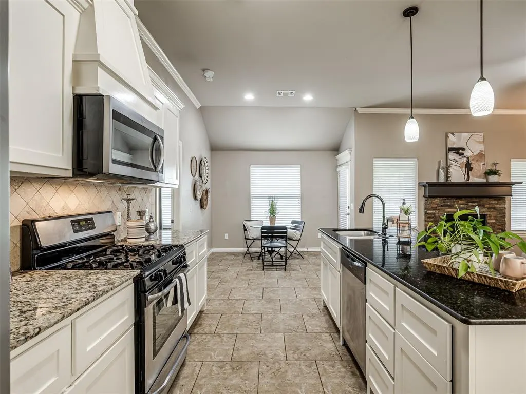 Photo 13 — 4901 Wister Lane, Edmond, OK 73025