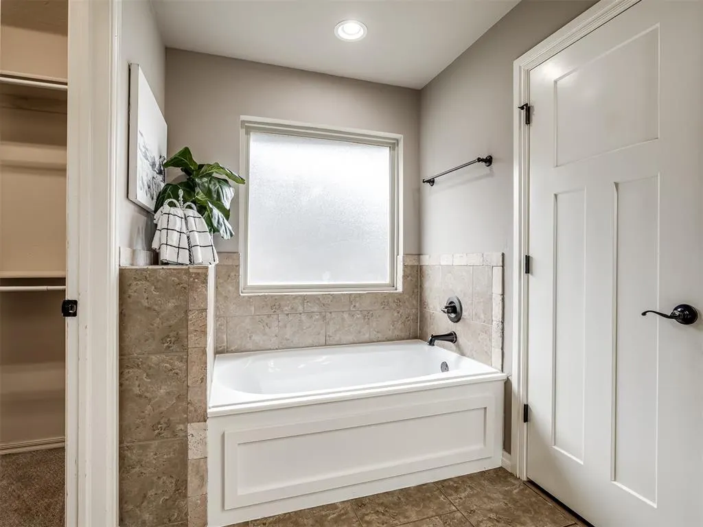Photo 22 — 4901 Wister Lane, Edmond, OK 73025