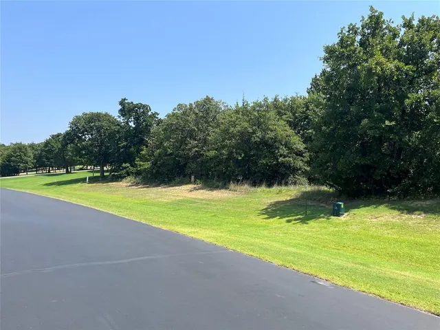 Photo 2 — 6500 Mystic Valley Drive, Edmond, OK 73034