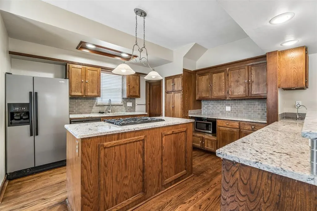 Photo 11 — 208 NW 17th Street, Oklahoma City, OK 73103
