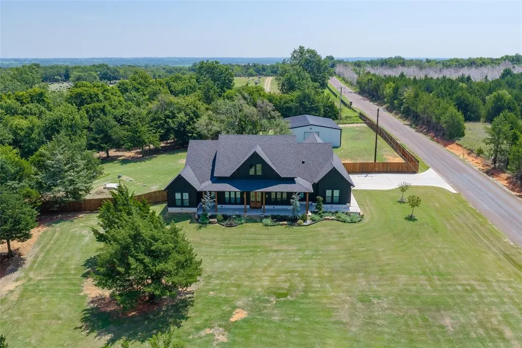Photo 2 — 20833 230th Street, Washington, OK 73093